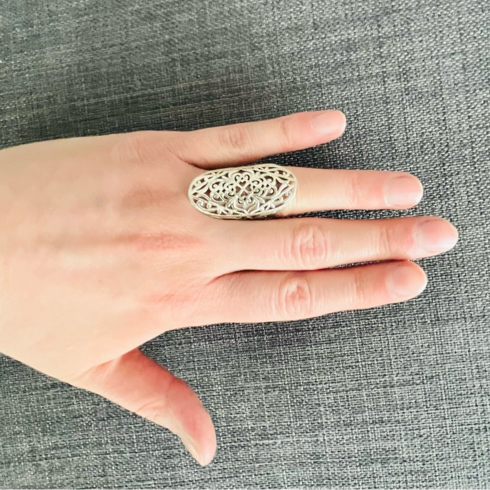 Silver intricate ring - Picture 4 of 4